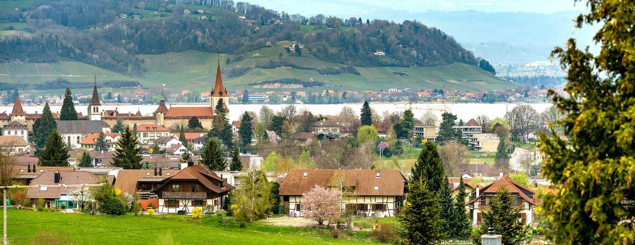 Bed & Breakfast Region Murtensee Münchenwiler Esterno foto
