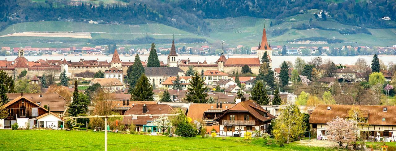Bed & Breakfast Region Murtensee Münchenwiler Esterno foto