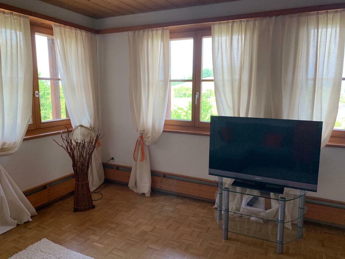 Bed & Breakfast Region Murtensee Münchenwiler Esterno foto